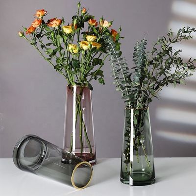 Vase en verre vert de style moderne personnalisé en couleur pure Décoration pour l'anniversaire
