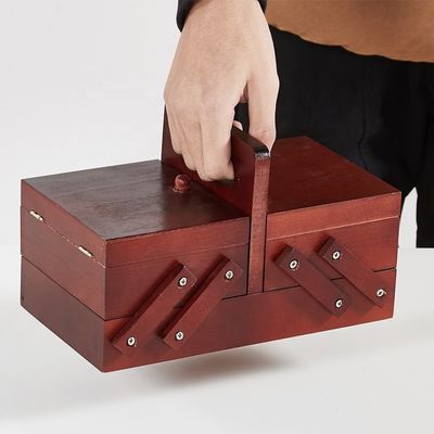 Une boîte de rangement en bois à couches pratique, pliable et facile à organiser