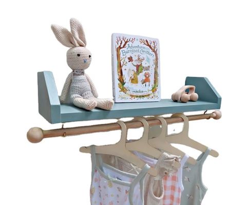 Comme votre demande Étagère bleue avec collier de vêtements Organisez les vêtements de votre enfant