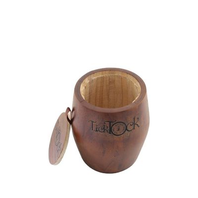 Baril en bois de style folk art à vendre en vrac