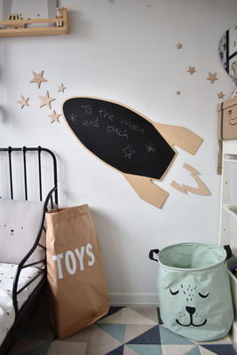 Toutes les saisons Montessori pour tout-petits en bois avec des étoiles dans un design moderne