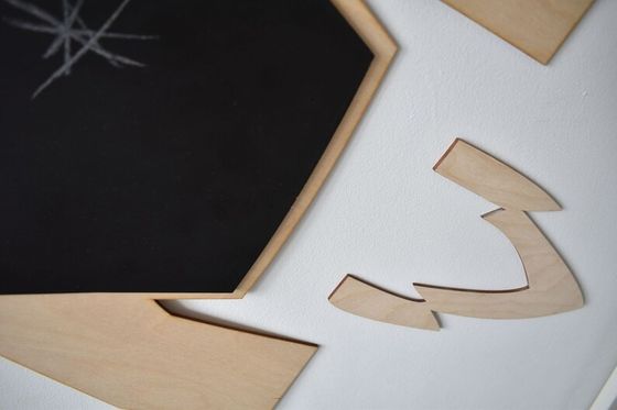 Toutes les saisons Montessori pour tout-petits en bois avec des étoiles dans un design moderne