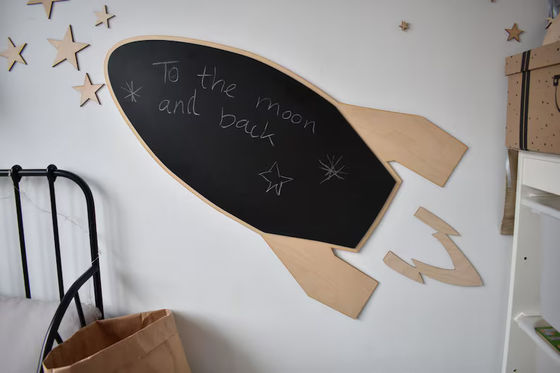 Toutes les saisons Montessori pour tout-petits en bois avec des étoiles dans un design moderne