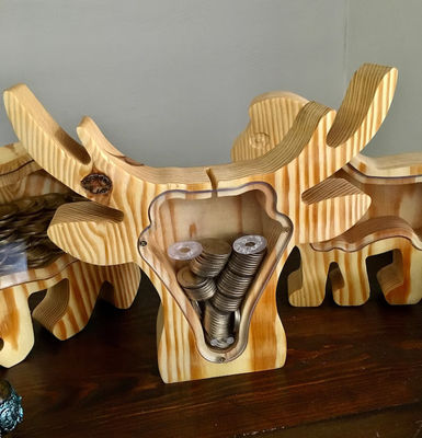 Cadeau d'enfant en bois Animal Piggy Bank Personnalisé et verni surprise de Noël