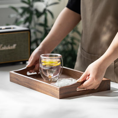 Logo personnalisé Acceptable Plateau de service en bois de noyer à bout artisanal avec poignées