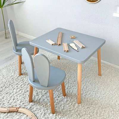 Logo personnalisé Table et chaises en bois pour enfants avec activité Montessori de design moderne