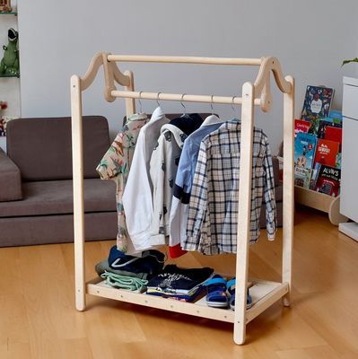 Armoire de bébé élégante et fonctionnelle Atelier de design moderne Armoire de train