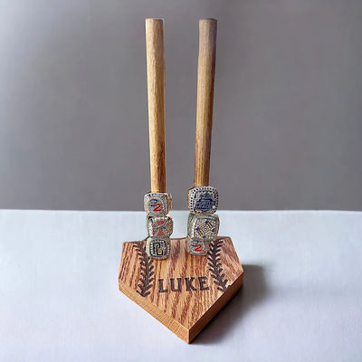 Affichage d'anneaux sportifs en bois de couleur simple pour le championnat de softball et de baseball