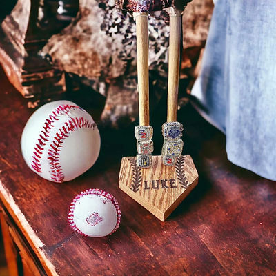 Affichage d'anneaux sportifs en bois de couleur simple pour le championnat de softball et de baseball