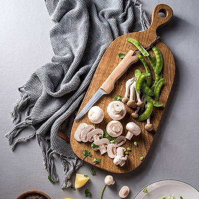 Tableau de pain en bois de noyer noir de taille personnalisée acceptée pour les fruits et les portions 40x23 cm