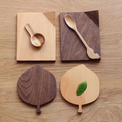 Des sous-vêtements en bois de noyer en forme de feuille de hêtre écologique pour les boissons chaudes