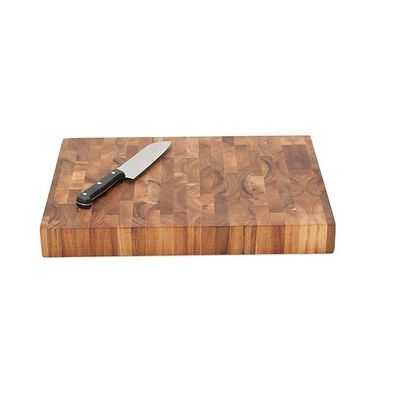 Une planche à couper en bois abordable pour couper les légumes ne supporte pas la sélection d'occasions