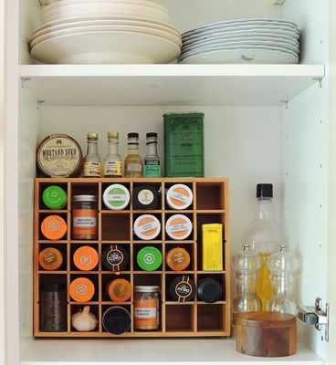Étagère d'épices en bois de bambou avec boîtes d'ombres et étagère flottante réglable