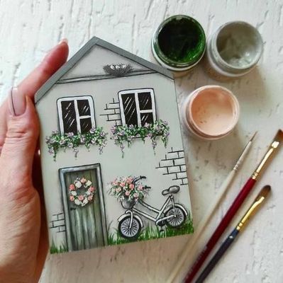 Décoration de maisons en bois miniatures Formes d'artisanat en bois inachevées pour les cadeaux à la maison