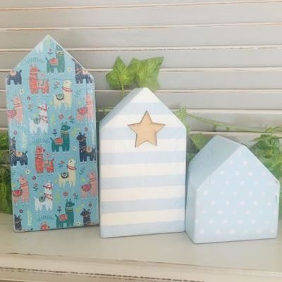 Décoration de maisons en bois miniatures Formes d'artisanat en bois inachevées pour les cadeaux à la maison