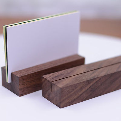 Base en bois personnalisée pour les étiquettes de table et les calendriers des cartes de conférence dans les restaurants