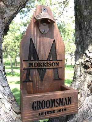 Personnalisé personnalisé en bois mural montage ouvre-bouteille de bière pour le mariage cadeau de marié