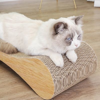 Gardez votre chat heureux et votre maison respectueuse de l'environnement avec ce bâton de grattage