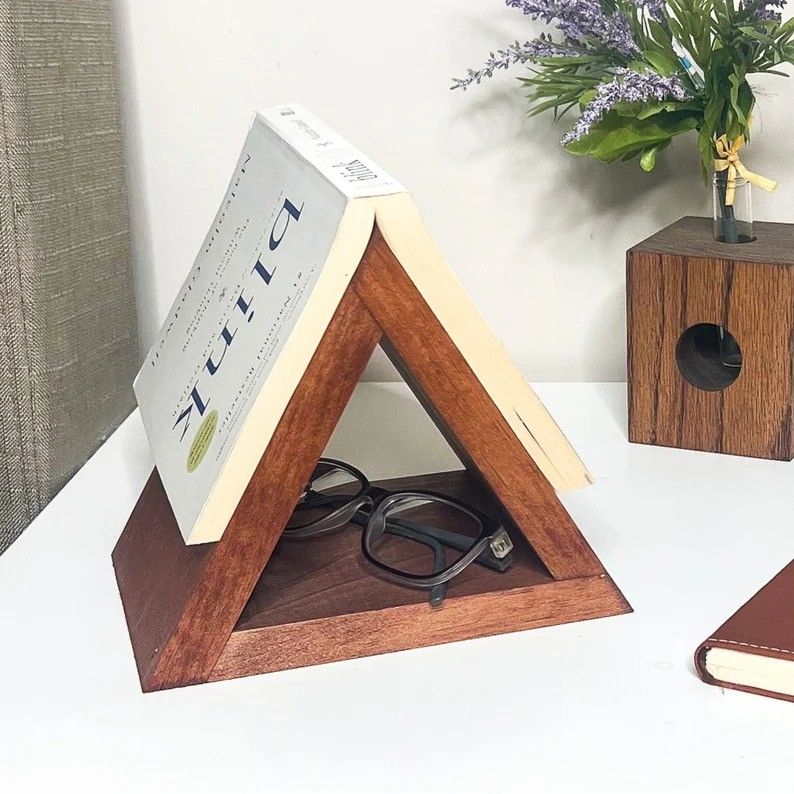 Tableau à livres en bois personnalisé type de bois pour les autocollants
