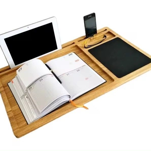 Plateau d'ordinateur en bois portable support de chêne non pliable avec le pad de souris et le poste de travail