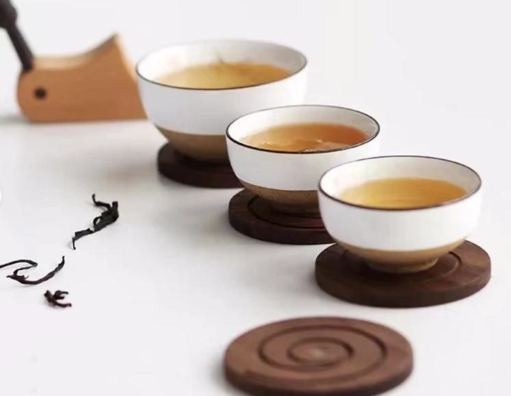 Cute Escargot en bois massif coaster tapis d'isolation ensemble de 5 avec le support cadeau de décoration de bureau