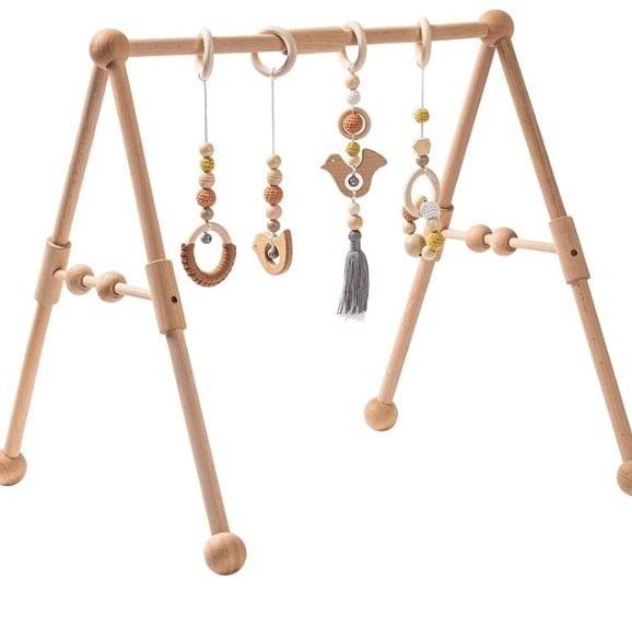 2407Frame Activité Gym Bar suspendu Jouets pour bébés Gym en bois pour bébés avec 4 jouets de votre couleur