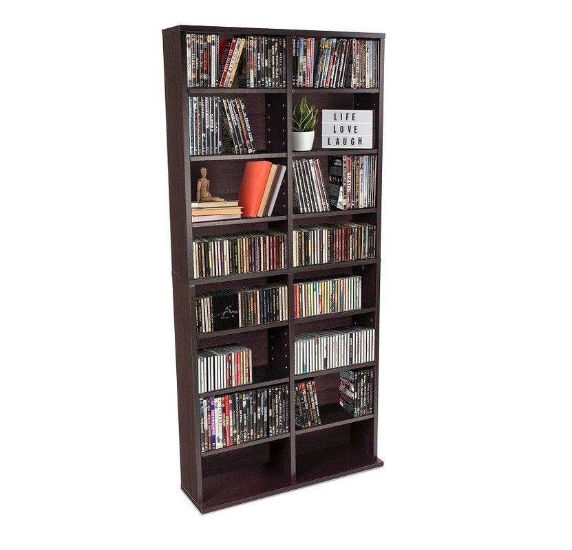 12 étagères réglables et 4 étagères fixes