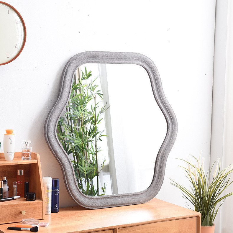 Miroir de chambre avec cadre ondulé et logo personnalisé