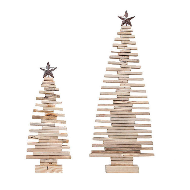 Décoration de table d'arbre de Noël Ornements avec un design simple et une couleur de bois naturel